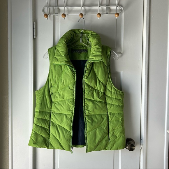 Kenneth Cole Reaction Jackets & Blazers - Kenneth Cole Puffer Crop Vest Jacket